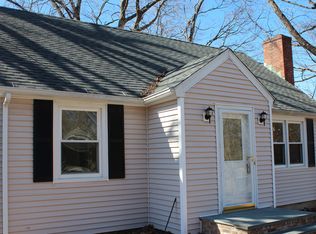 125 Ridgebrook Dr, Bridgeport, CT 06606