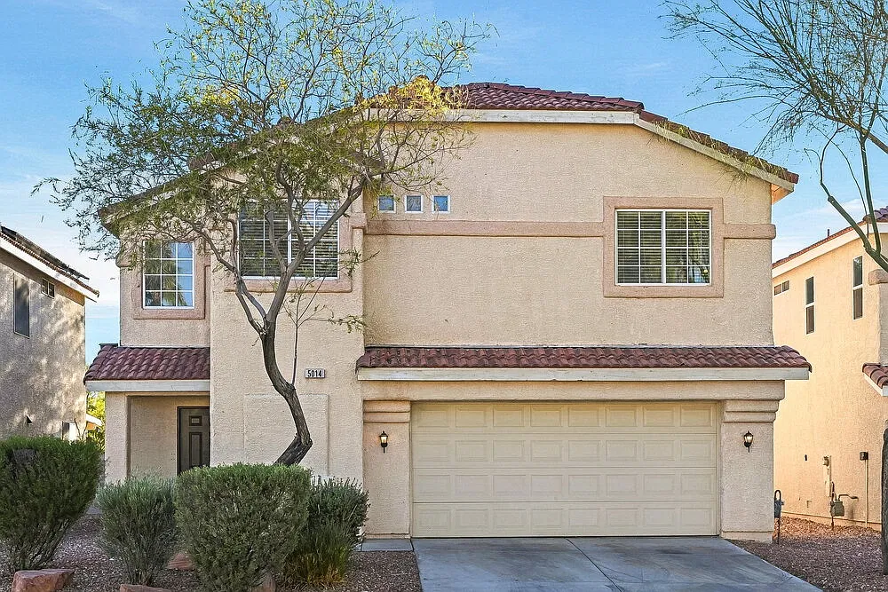 3 bed, 2.5 bath, 1542 sqft, $2,120 — Photo 1