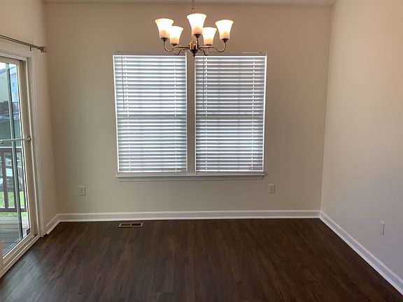 4th image of 5184 Oak Creek Trl