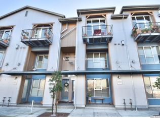 458 1st St, Petaluma, CA