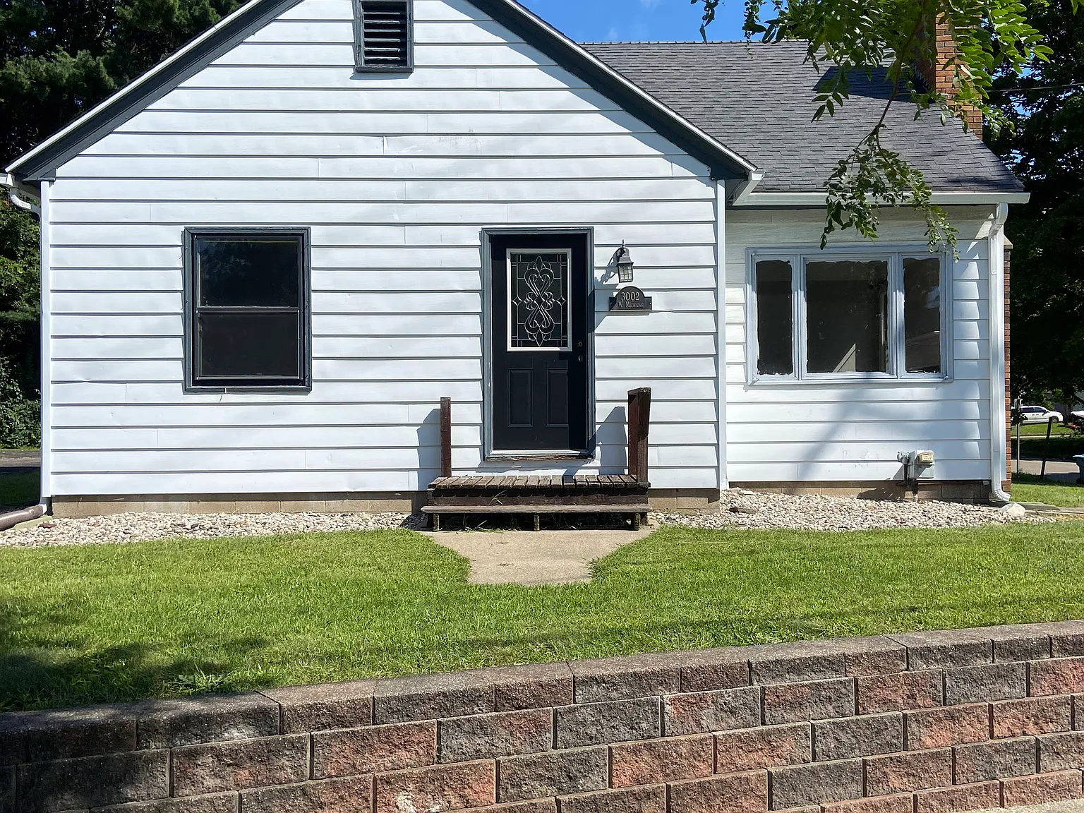 5 bed, $2,800 — Photo 1