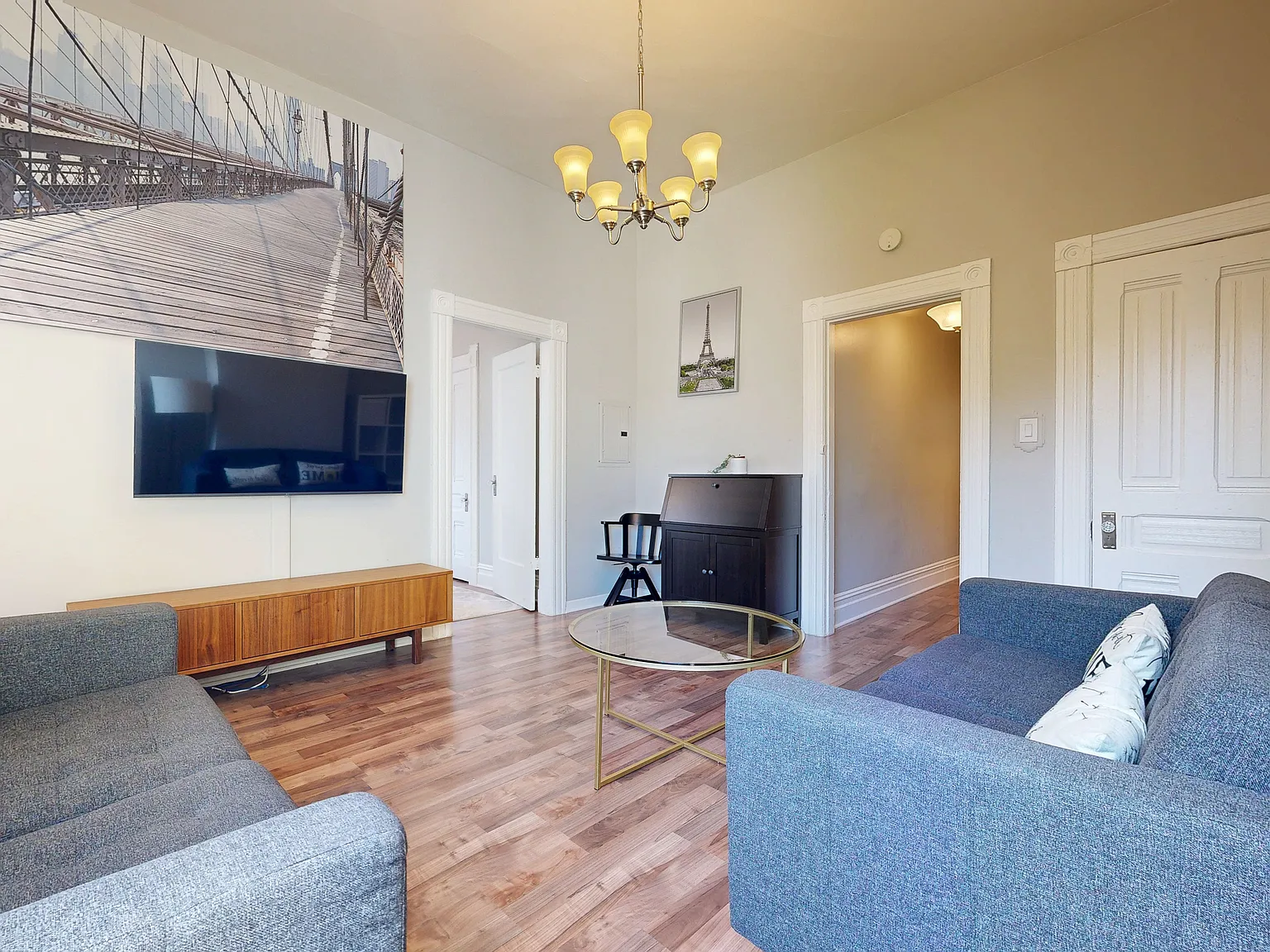 Bright, Modern, Fully Furnished Top Floor 1BD/1BA in Lower Pac Heights — Photo 2