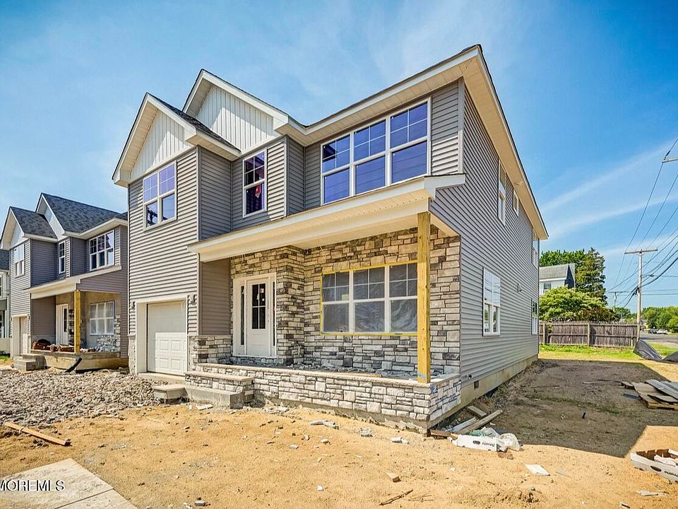 2nd image of 72 Manchester Avenue