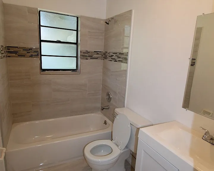 2445 Thomasson Dr — Photo 12