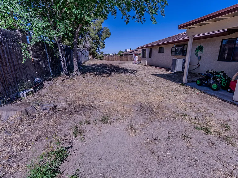 16979 Cherry Hill Dr — Photo 15