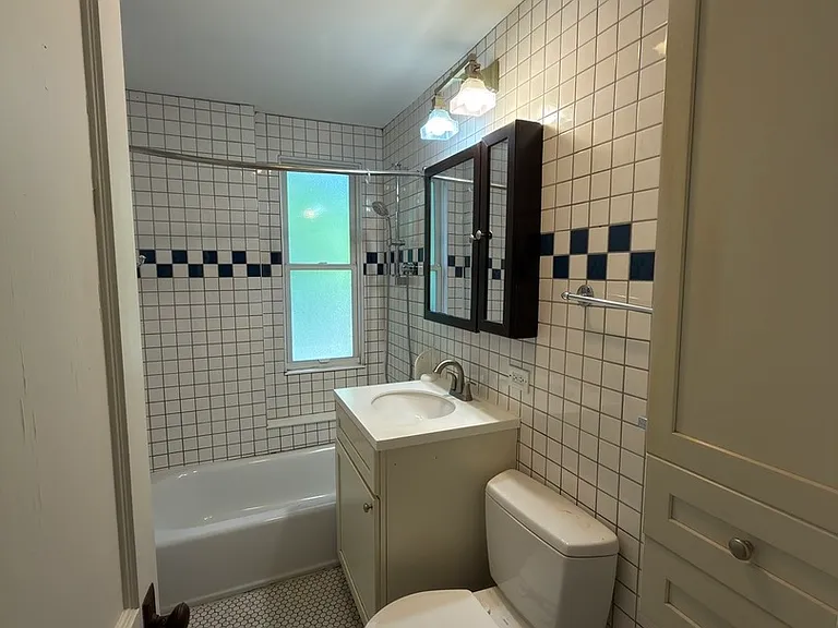 319 Chicago Ave #2 — Photo 8