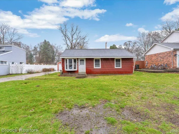 280 E Tienken Rd, Rochester Hills, MI 48306