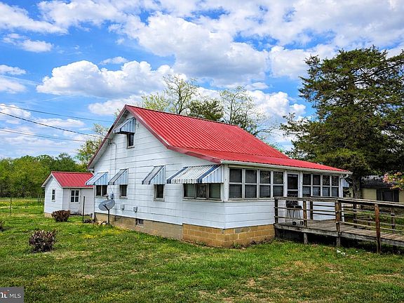 2nd image of 210 Groff Rd