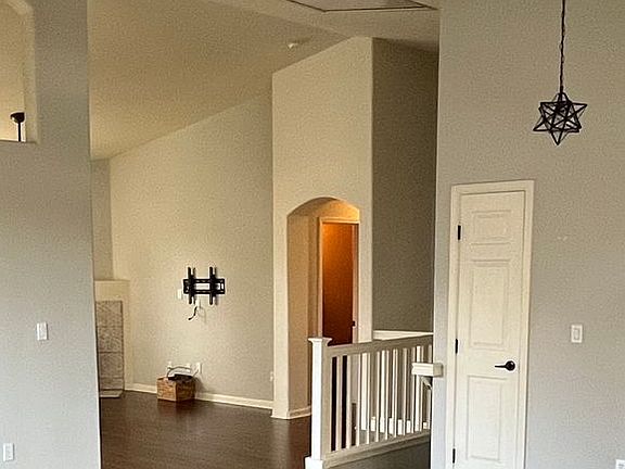 5th image of 4011 Harlington Cir