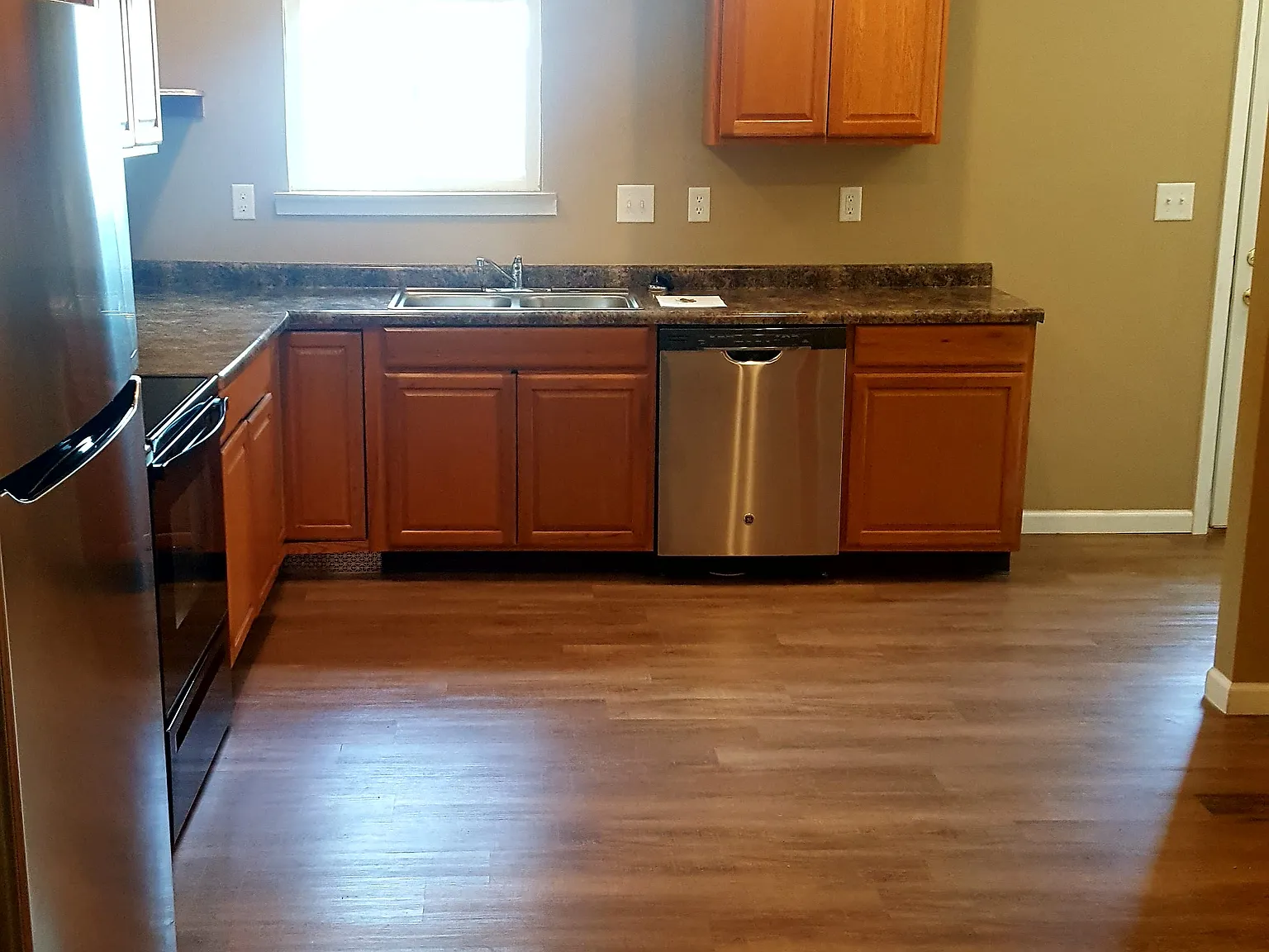 5 bed, $5,500 — Photo 4