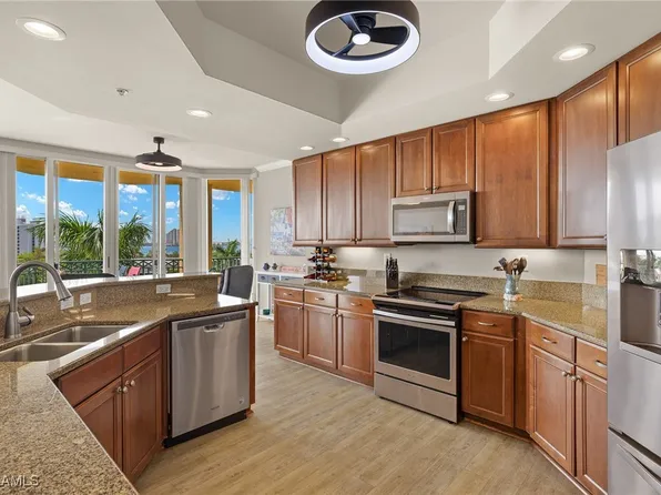 3414 Hancock Bridge Pkwy APT 502, North Fort Myers, FL 33903