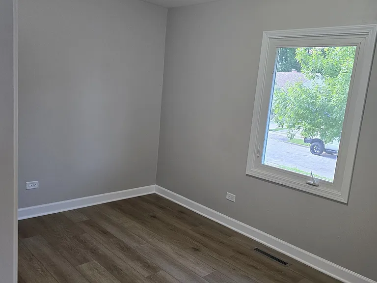 367 Mark Ave — Photo 9