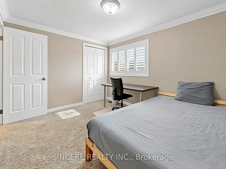 592 Canewood Cres — Photo 29