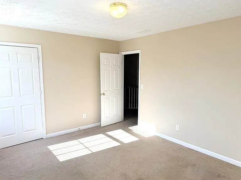 1210 Skylar Ridge Cir — Photo 26