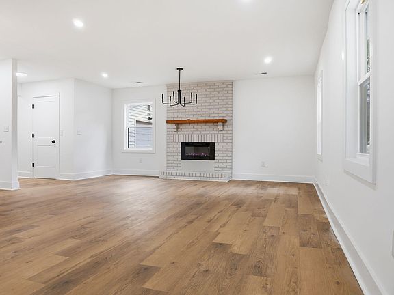 5th image of 1740 Walpole Way
