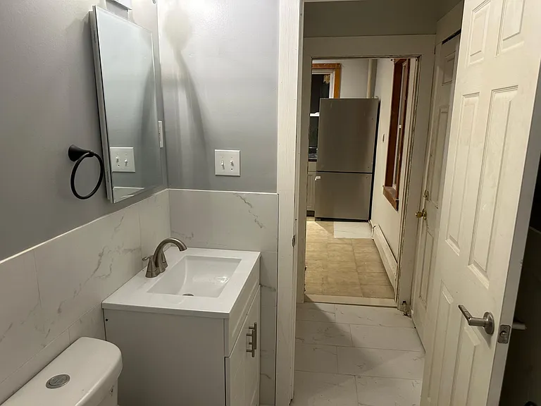 52 Gifford Ave #2 — Photo 7