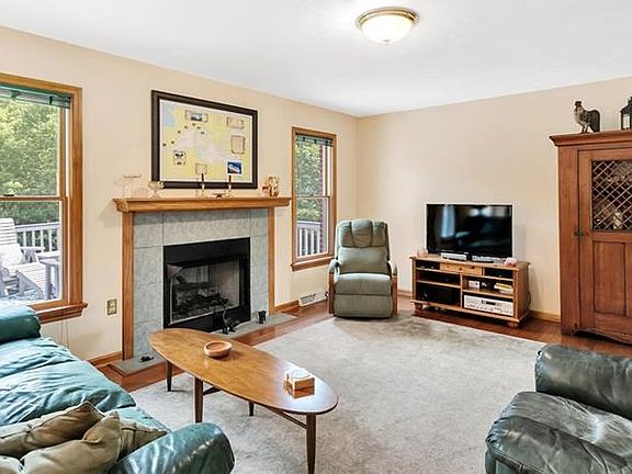 3rd image of 201 Tiffany Dr