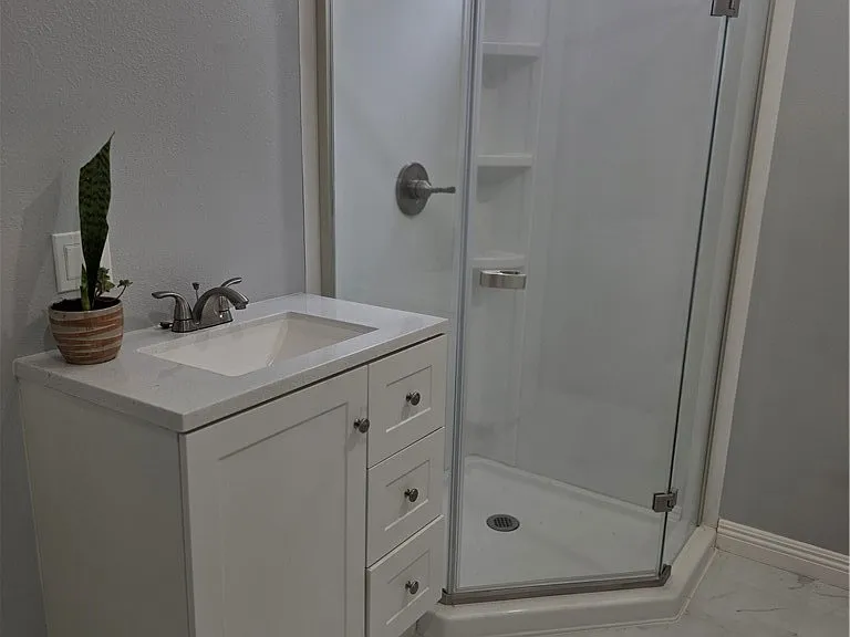 5102 Lindsey Ave — Photo 5