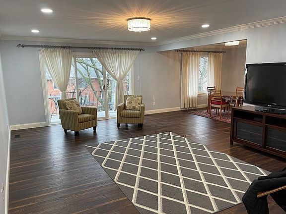 2nd image of 2441 Mulberry Sq APT 30