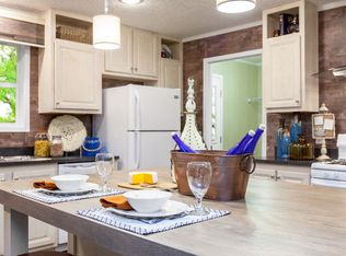 99 N Manor St, Oxford, MI 48371