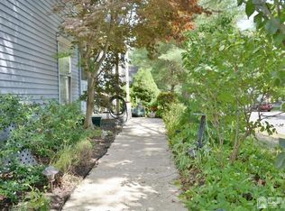 2 Surrey Ct #C, Monroe Township, NJ