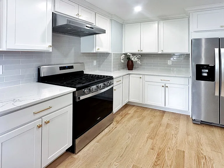 28 Arnold St #1 — Photo 8