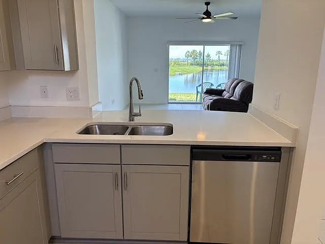 6318 Whetstone Ct — Photo 4