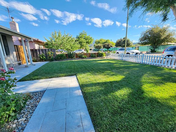 3rd image of 5078 Emiline Dr