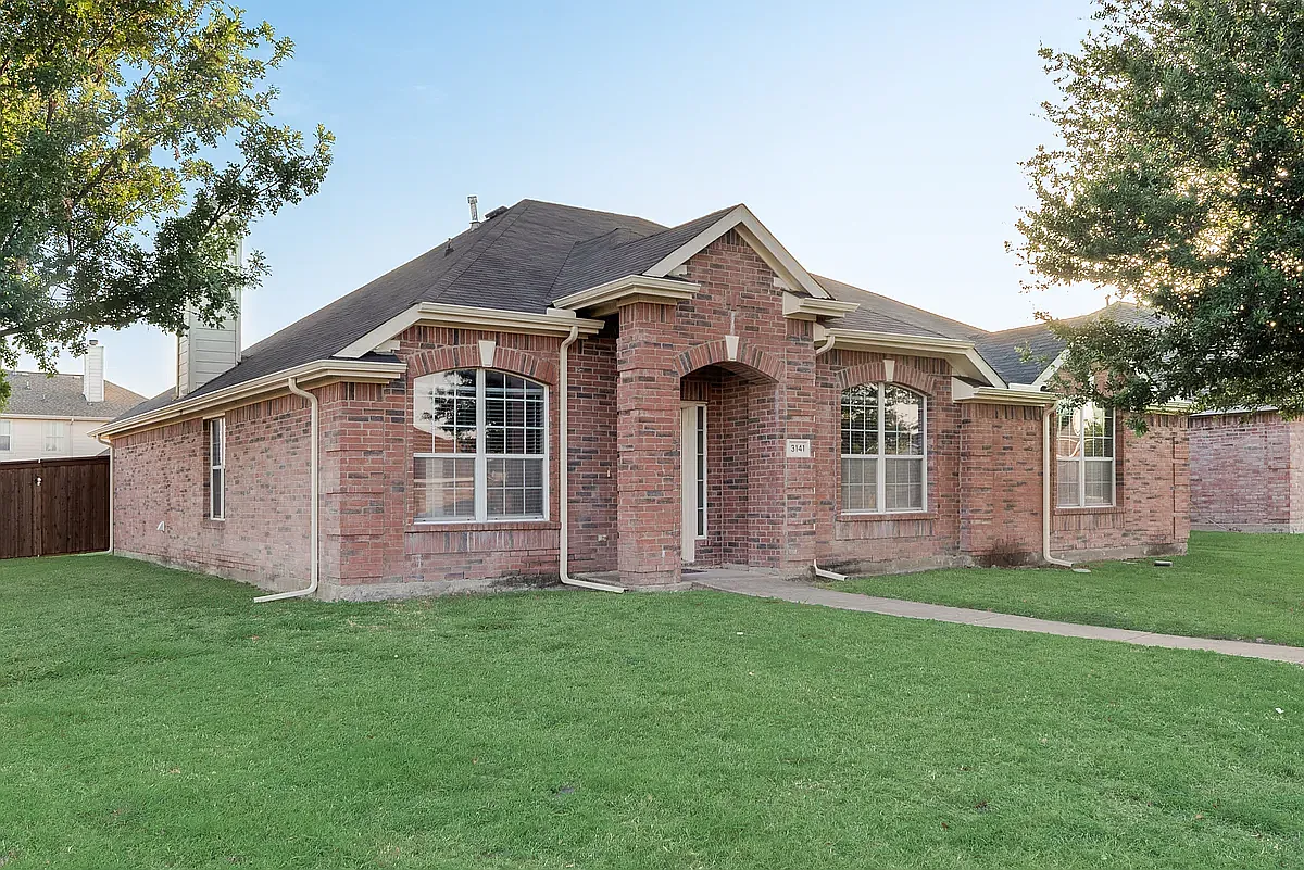 4 bed, 2179 sqft, $3,100 — Photo 1