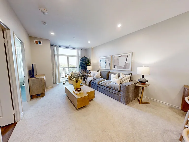 475 King St E — Photo 35