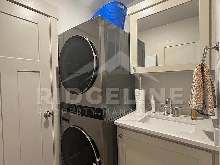 1322 Boston Ct — Photo 8