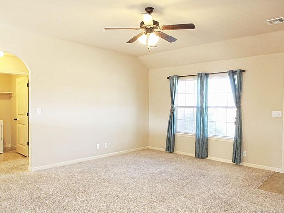 5th image of 3234 S 206th Pl E