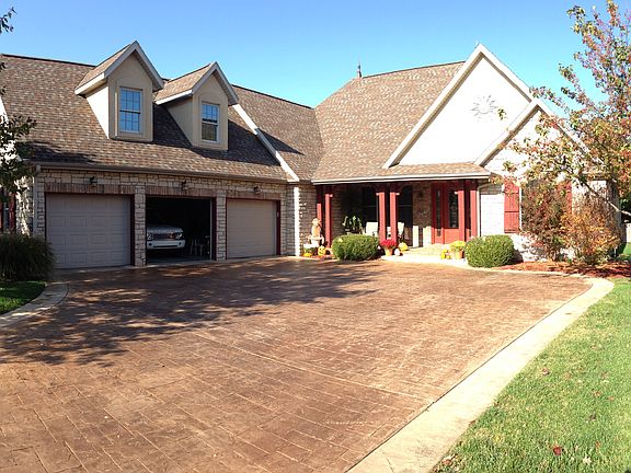 3 Car Over sized Garage