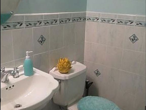 1/2 Bath