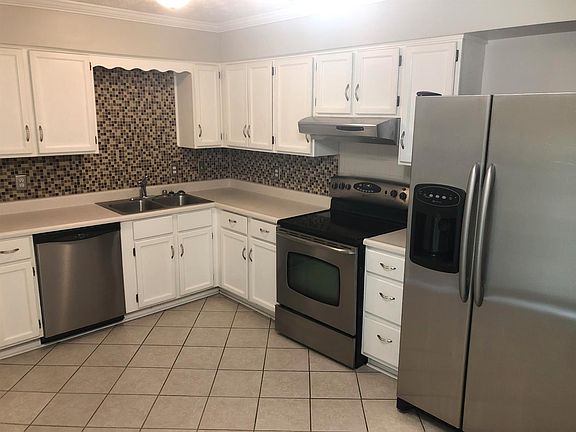 4th image of 3317 Otter Creek Dr