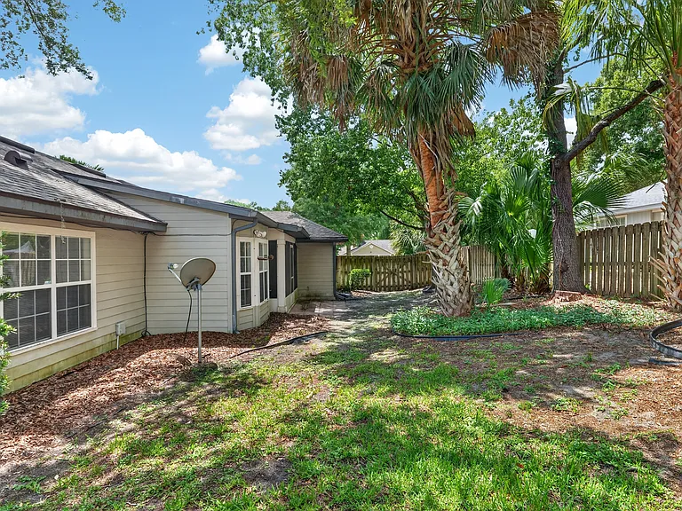 8038 SW 67th Rd — Photo 50