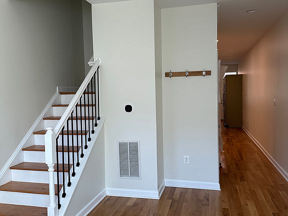 2nd image of 444 E Lorraine Ave