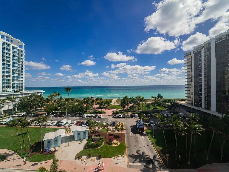 6450 Collins Ave #703 — Photo 7
