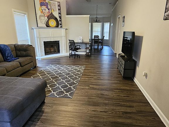 4th image of 8677 Ashley Glen Cir