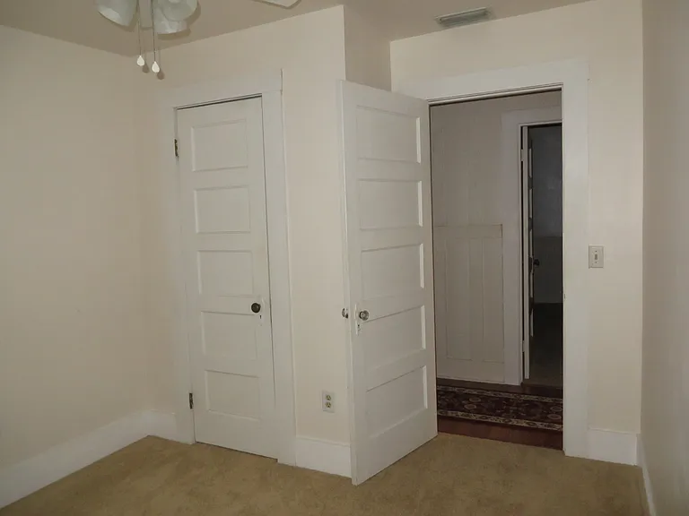 813 NE 3rd Ave — Photo 10