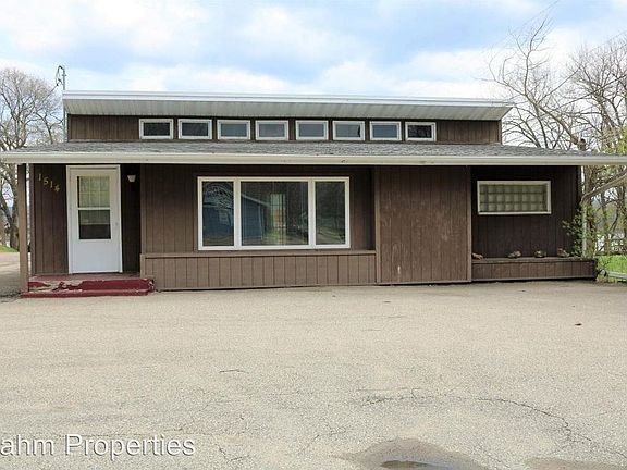 4th image of 205 5th Ave S Ste 324