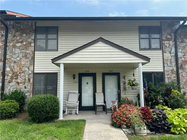 1038 Cedar Place Ct, Winston Salem, NC 27107