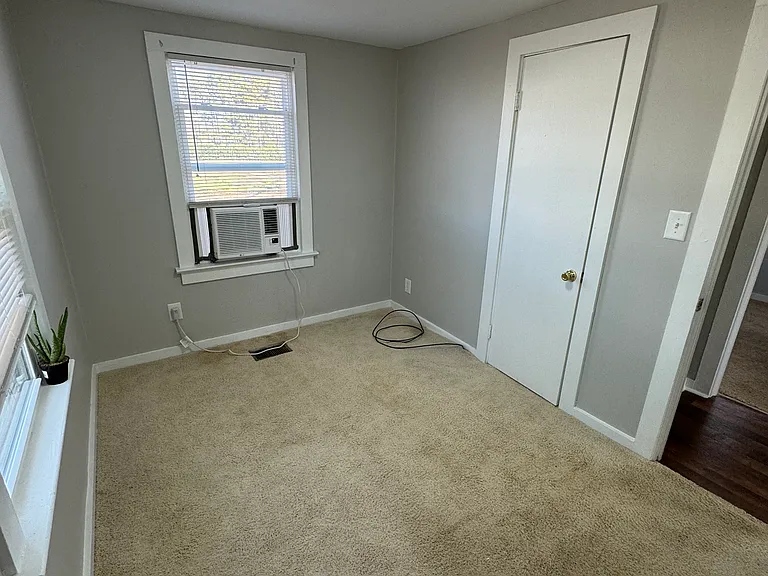 106 Holland St — Photo 13