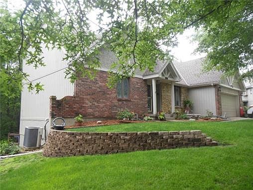 2nd image of 2608 NW Fawn Dr