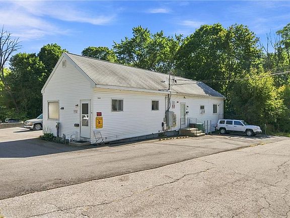 4th image of 168 Rockland Ave