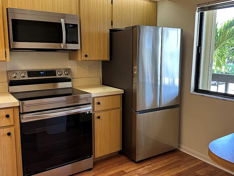 1201 Seafarer Cir #201 — Photo 7