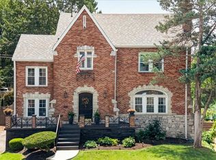 7344 Chamberlain Ave, Saint Louis, MO 63130