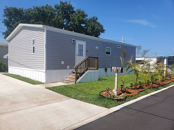 3rd image of 4125 Park St N #938