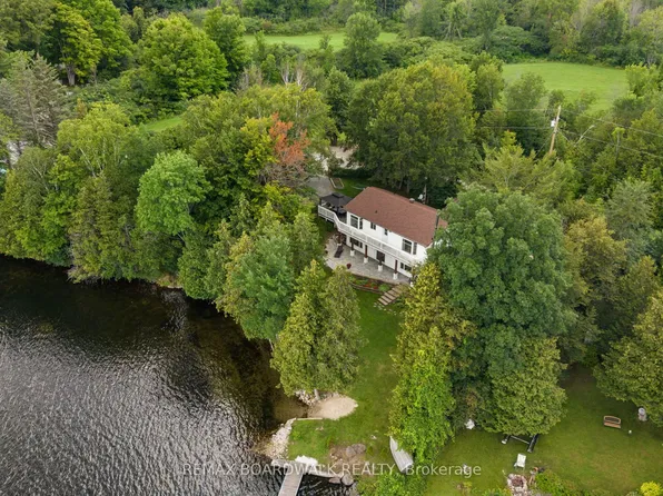 125 Black Lake Rd #11, Tay Valley, ON K7H 3C5