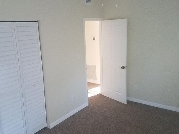 4th image of 2302 S Hopkins Ave